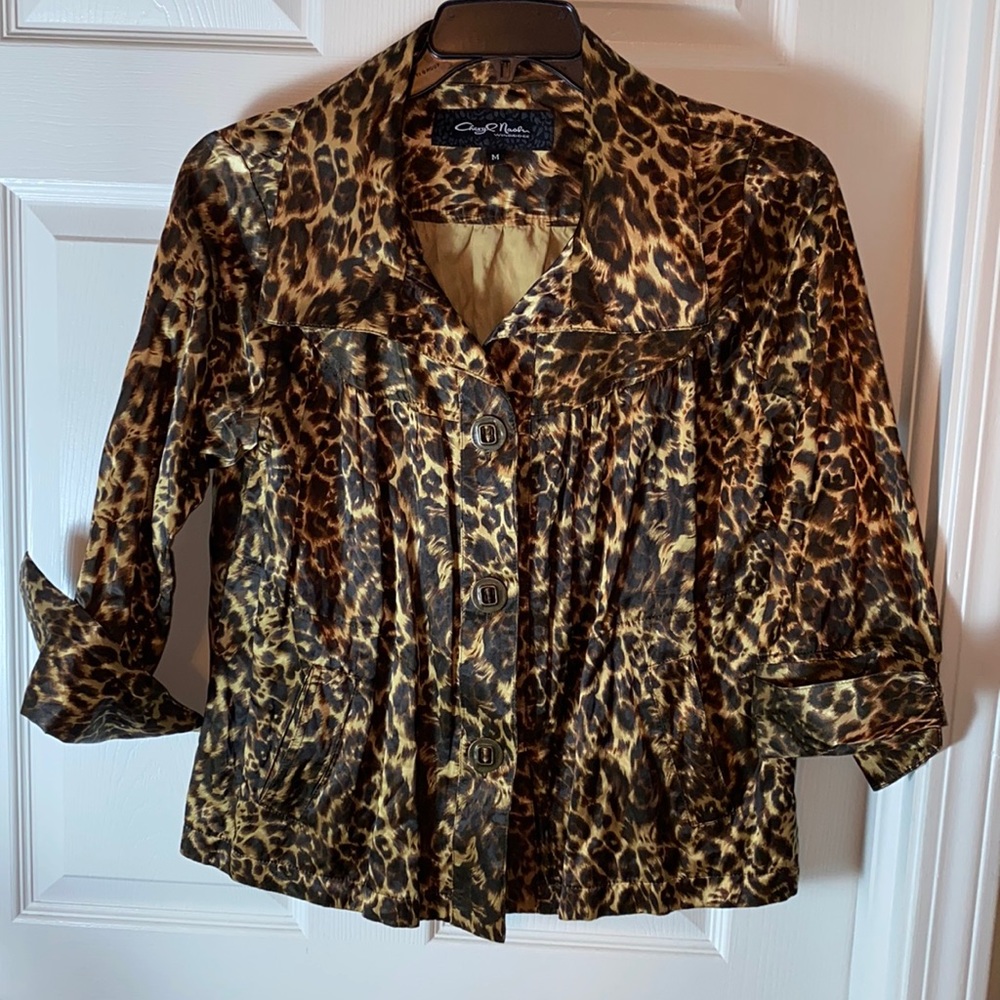 Cheryl Nash Animal Print Jacket unique metal button closure pendulum style Med